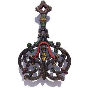 Vintage Wilton Cast Iron Decorative Footed Trivet